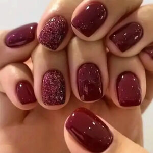 24 pcs Women's Girls Short Red Press On Nails with Glitter Square Shaped